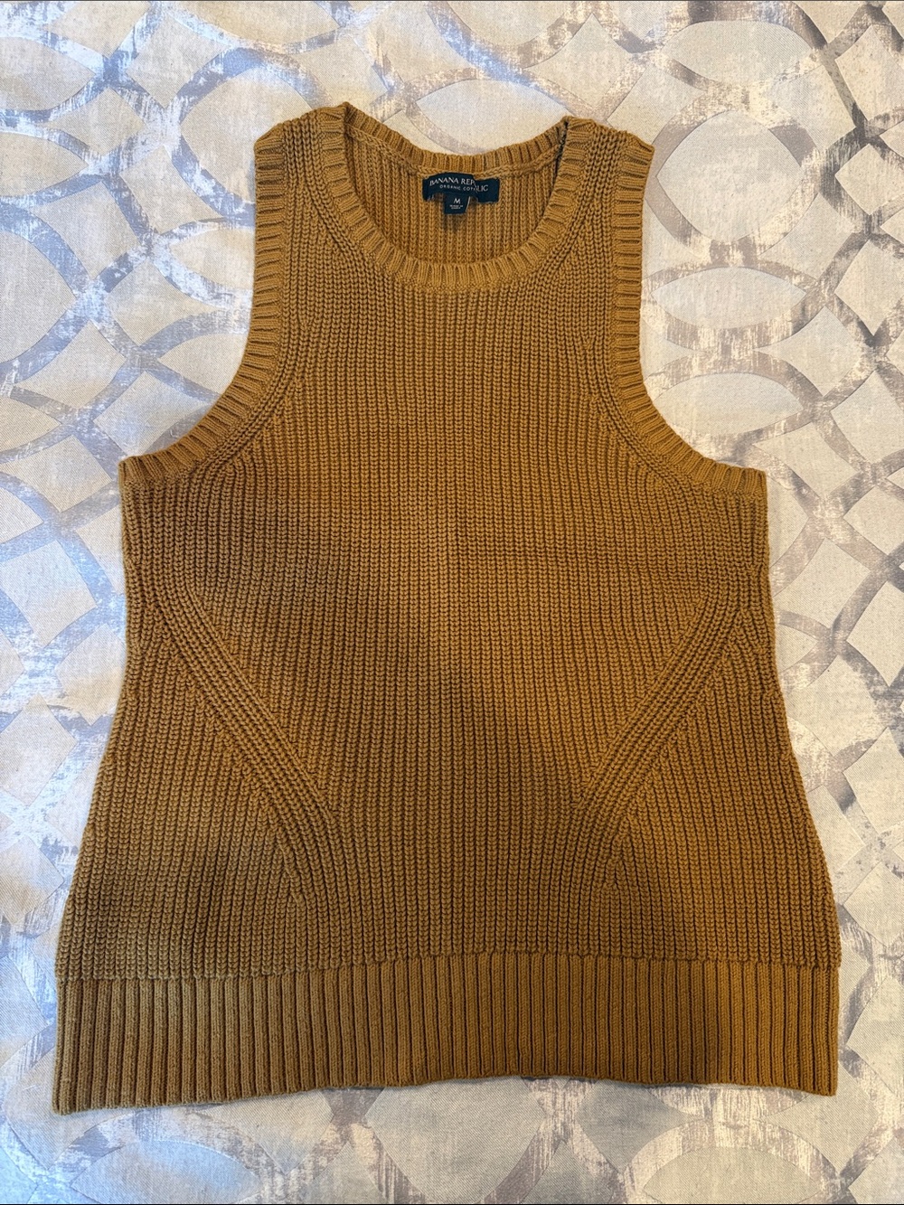 Banana Republic Men's Sleeveless Crewneck Sweater - Camel Brown